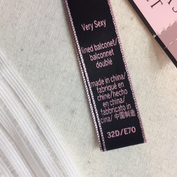 Victoria’s Secret lace bra and panty set 32D & M - Picture 5 of 5